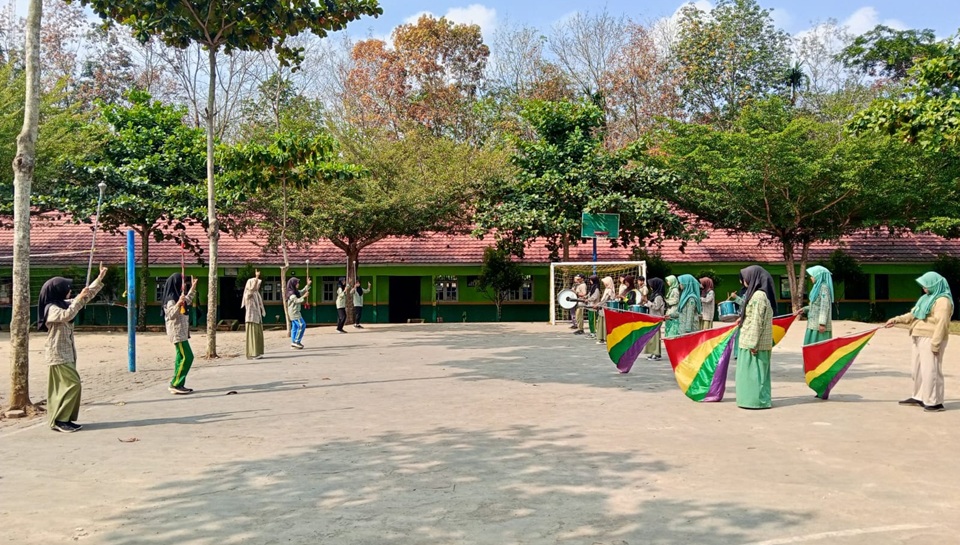 MTsN 1 Way Kanan Gelar Latihan Perdana Drumband “Gema Najjaha Abadan”