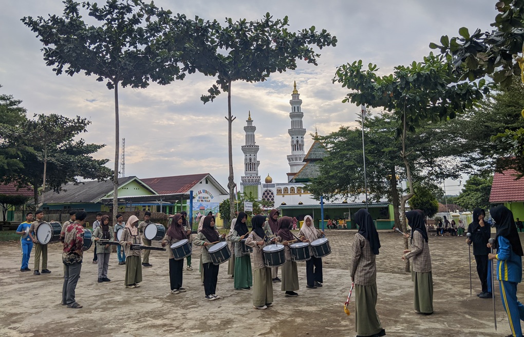 Drumband MTsN 1 Way Kanan Intensif Latihan Jelang HUT RI ke-80