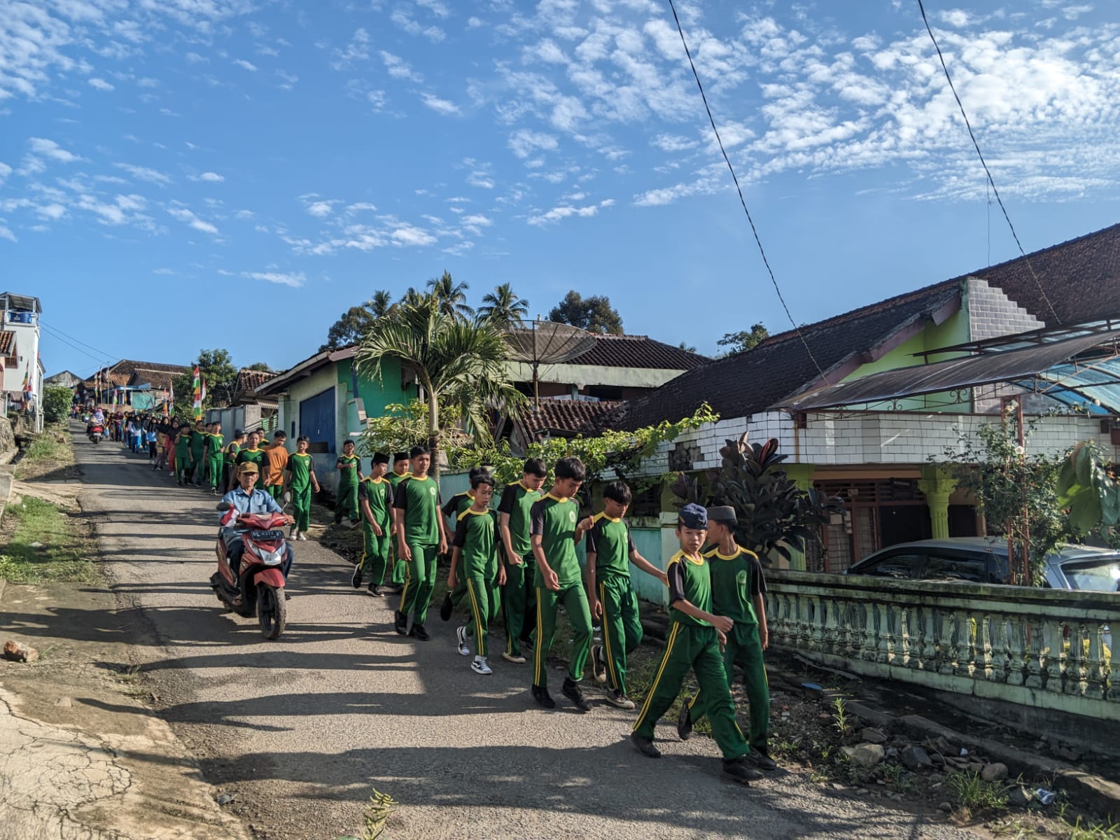 MTsN 1 Way Kanan Gelar Jalan Sehat Rutin Bulanan