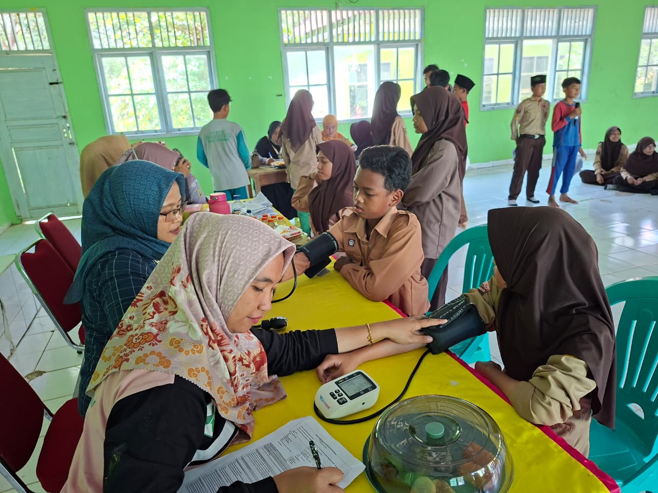 UPT Puskesmas Kasui Gelar Cek Kesehatan di MTsN 1 Way Kanan