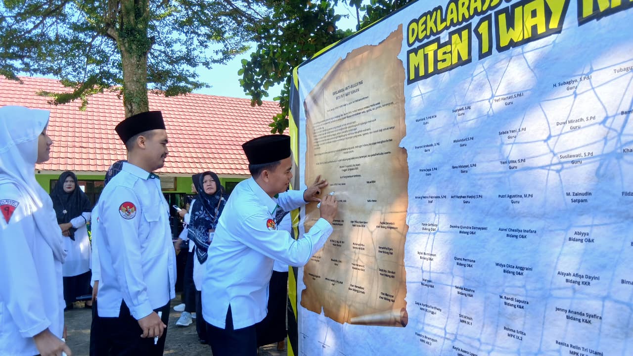 MTsN 1 Way Kanan Gelar Deklarasi Anti-Bullying