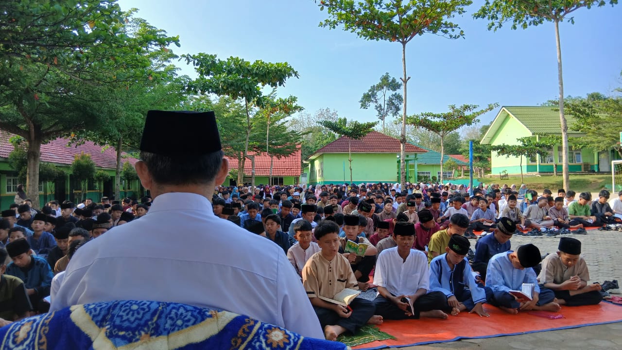 Penguatan Karakter Religius, MTsN 1 Way Kanan Adakan Sholat Dhuha dan Yasin Berjamaah
