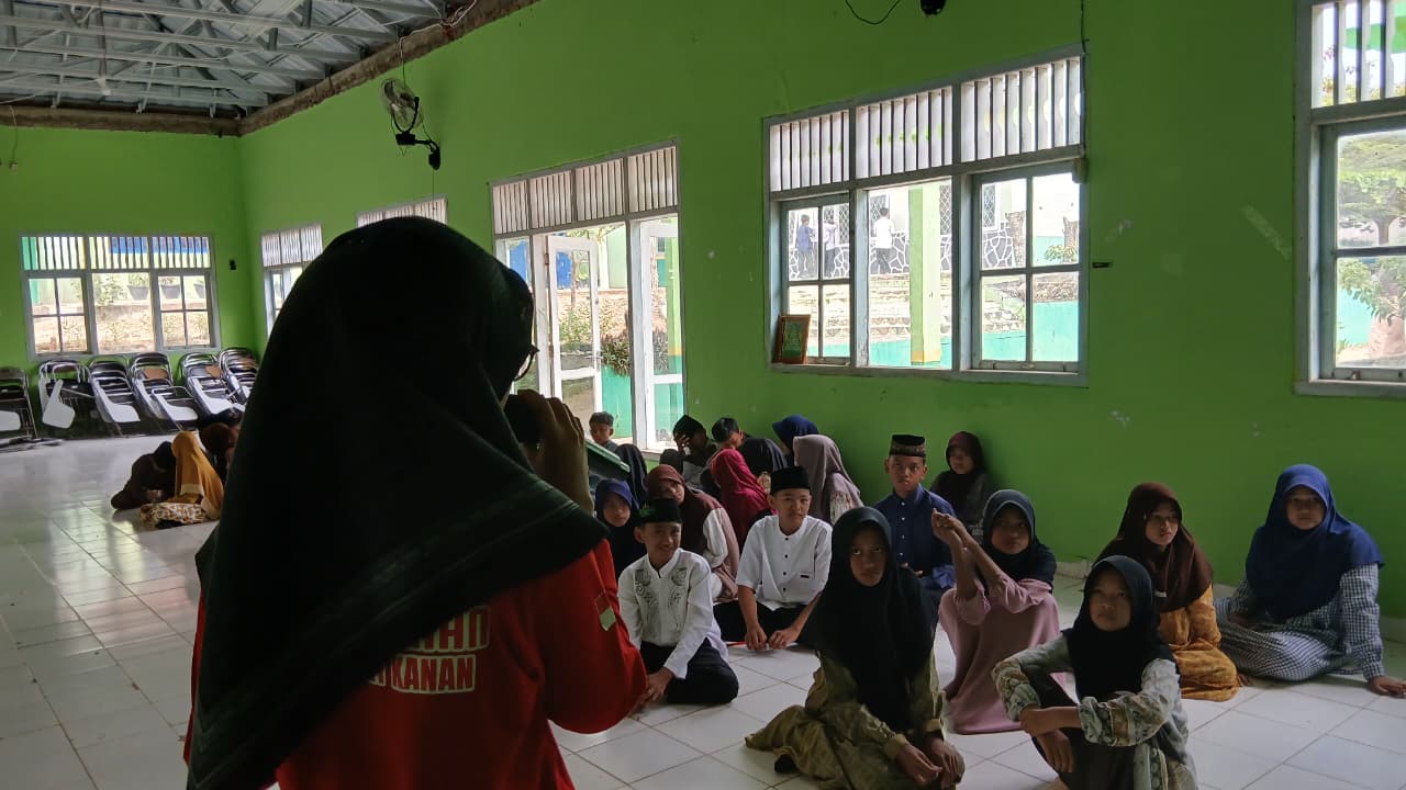 BK MTsN 1 Way Kanan Tekankan Sikap Saling Menghargai dalam Pergaulan