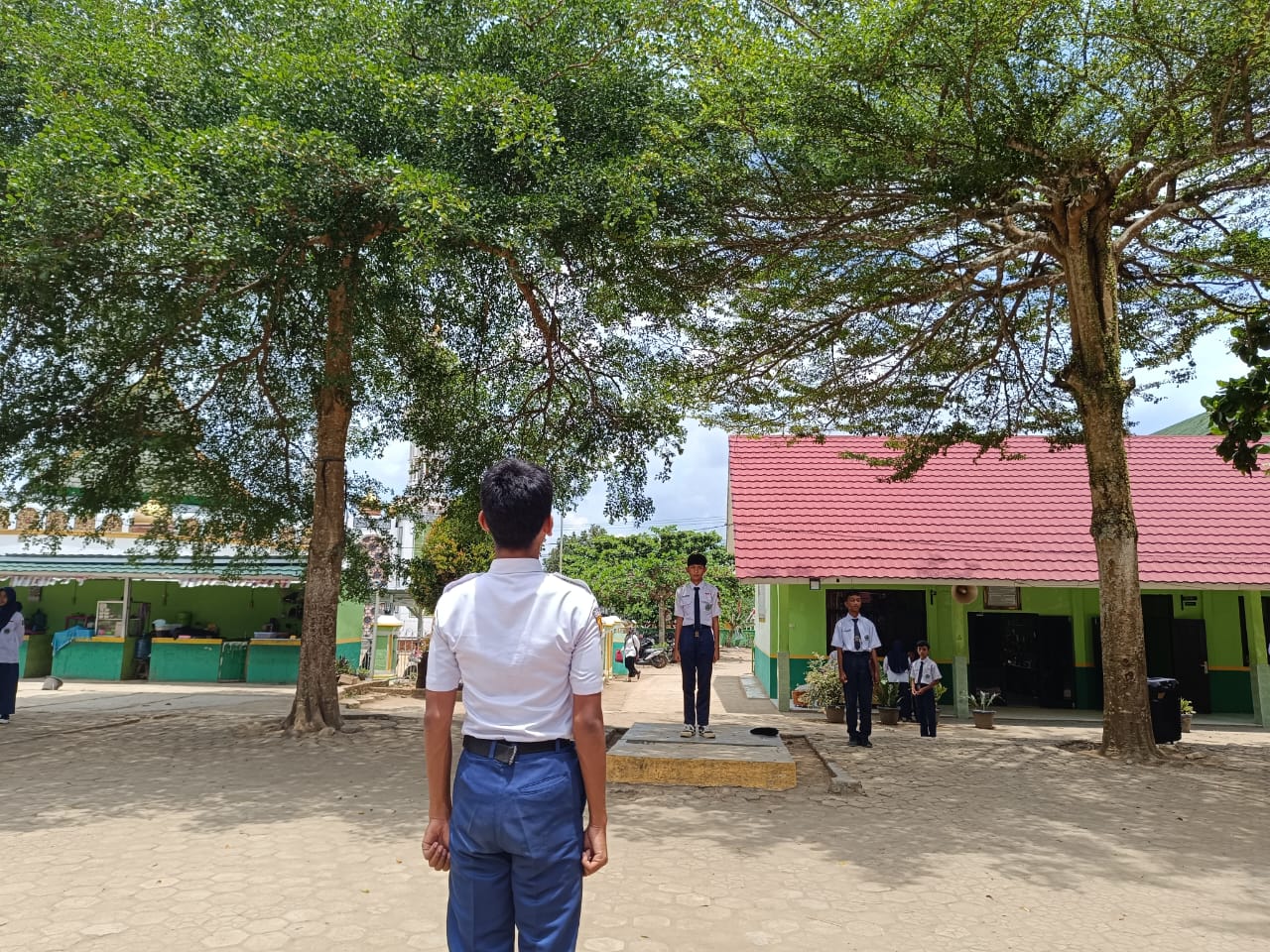 Sambut Hari Santri Nasional, MTsN 1 Way Kanan Gelar Latihan Upacara