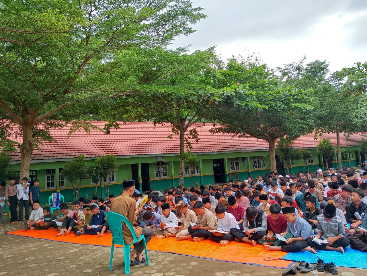 MTsN 1 Way Kanan Gelar Sholat Dhuha dan Pembacaan Surah Yasin Berjamaah