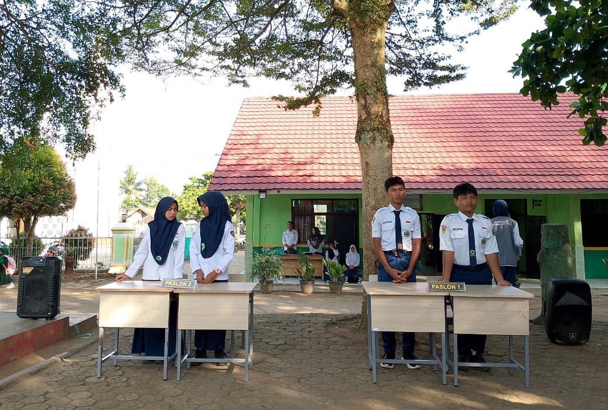 Debat Kandidat OSIM MTsN 1 Way Kanan: Adu Gagasan Menuju Kepemimpinan 2026