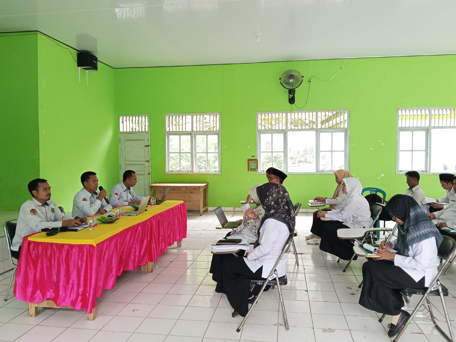 MTsN 1 Way Kanan Gelar Pendampingan Persiapan PKKM Bersama Pengawas Madrasah