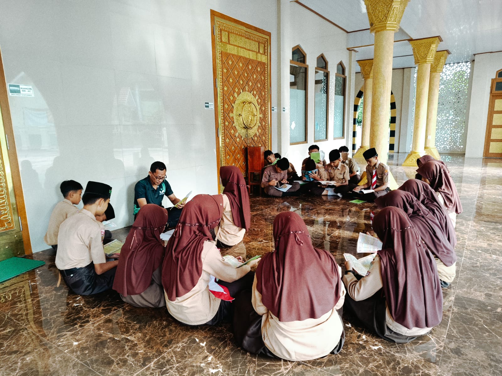 MTsN 1 Way Kanan Gelar Pembinaan Tilawah Al-Qur’an bagi Siswa Terpilih