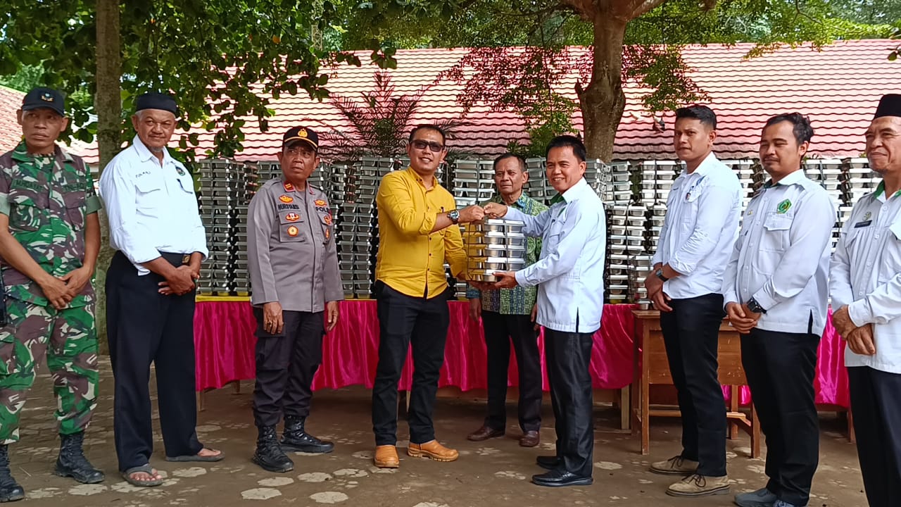 MTsN 1 Way Kanan Mulai Salurkan Program Makan Bergizi Gratis (MBG) kepada Siswa