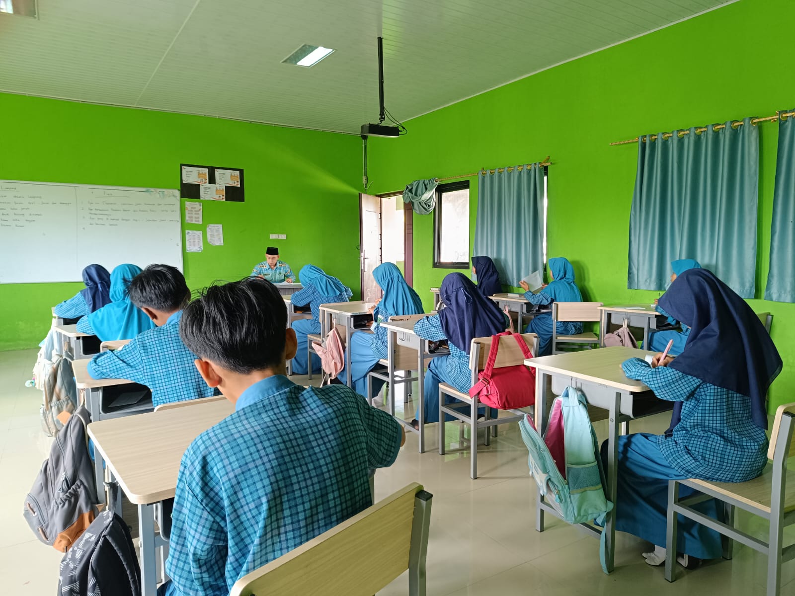 Madrasah Fokus Tingkatkan Kompetensi Siswa di Hari Kedua Pengayaan dan Remedial