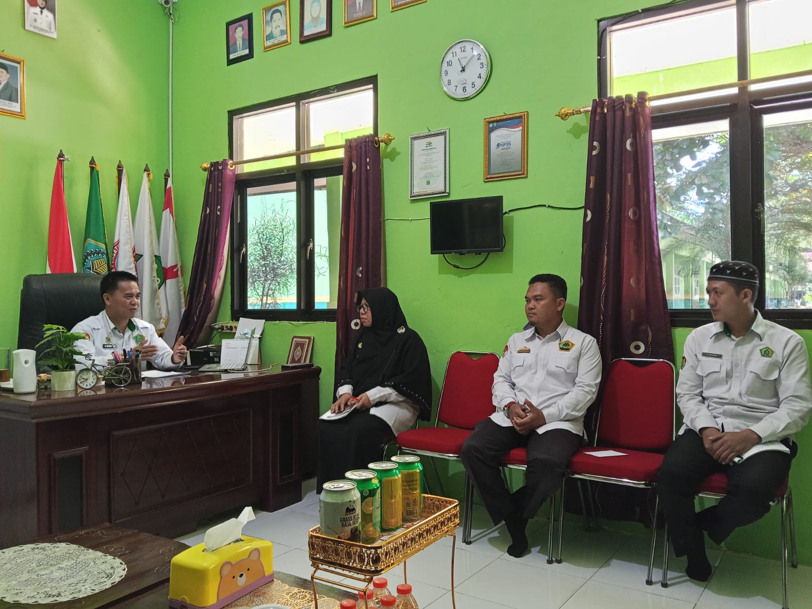 Kepala MTsN 1 Way Kanan Pimpin Rapat Kurikulum Bahas KBM dan Persiapan OMI