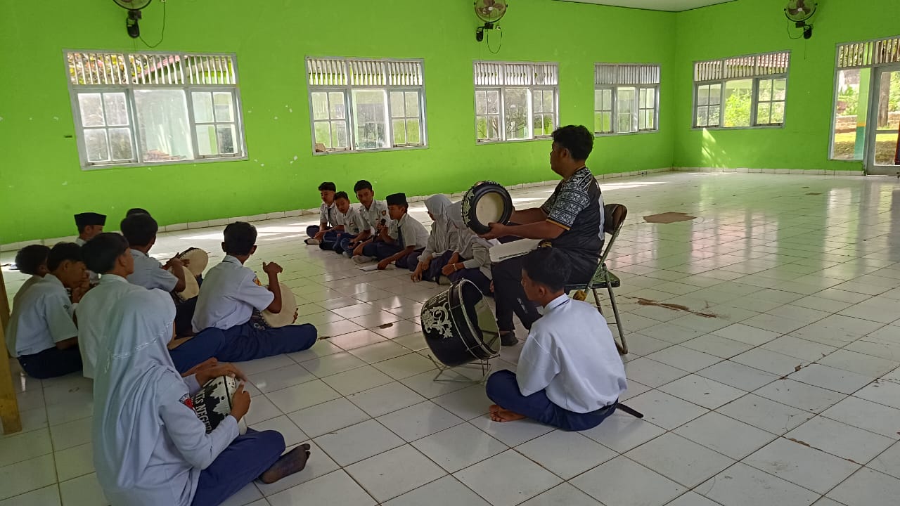 Siswa MTsN 1 Way Kanan Siap Tampilkan Kreasi pada Peringatan Isra Mi’raj 1447 H