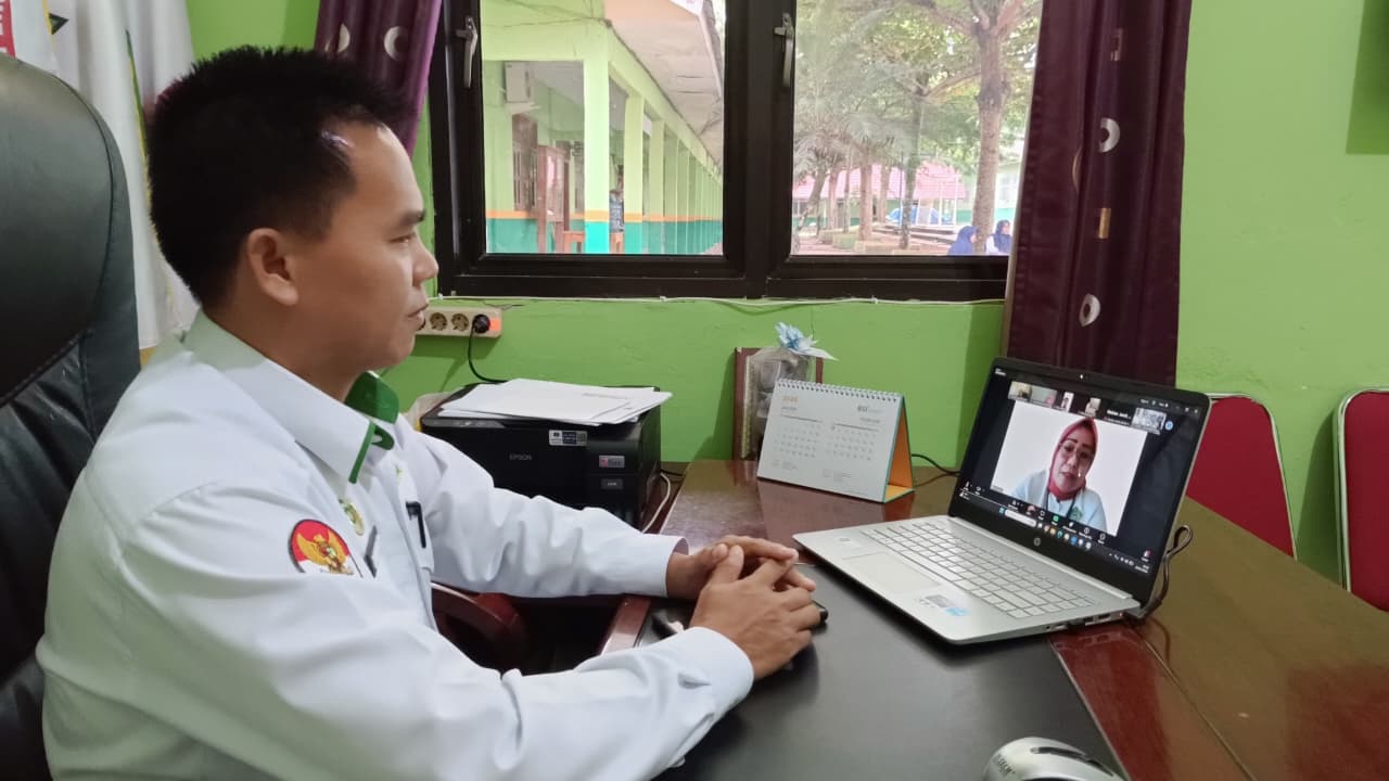 Kepala MTsN 1 Way Kanan Ikuti Rakor Zoom Penyampaian Petunjuk Teknis PMB Madrasah 2026/2027