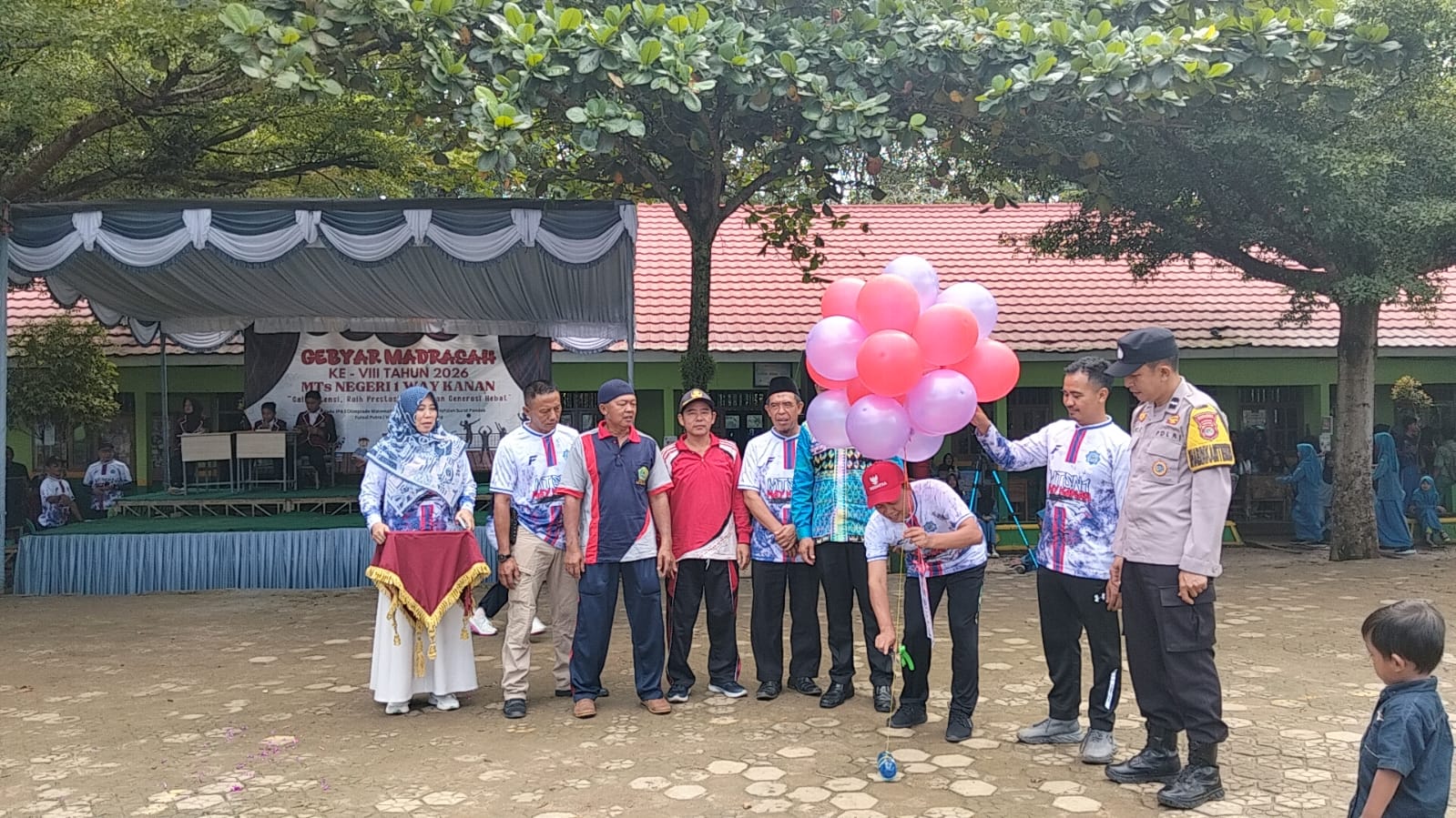 Kepala MTsN 1 Way Kanan Buka Gebyar Madrasah Ke-VIII, 365 Siswa SD/MI Berebut Juara