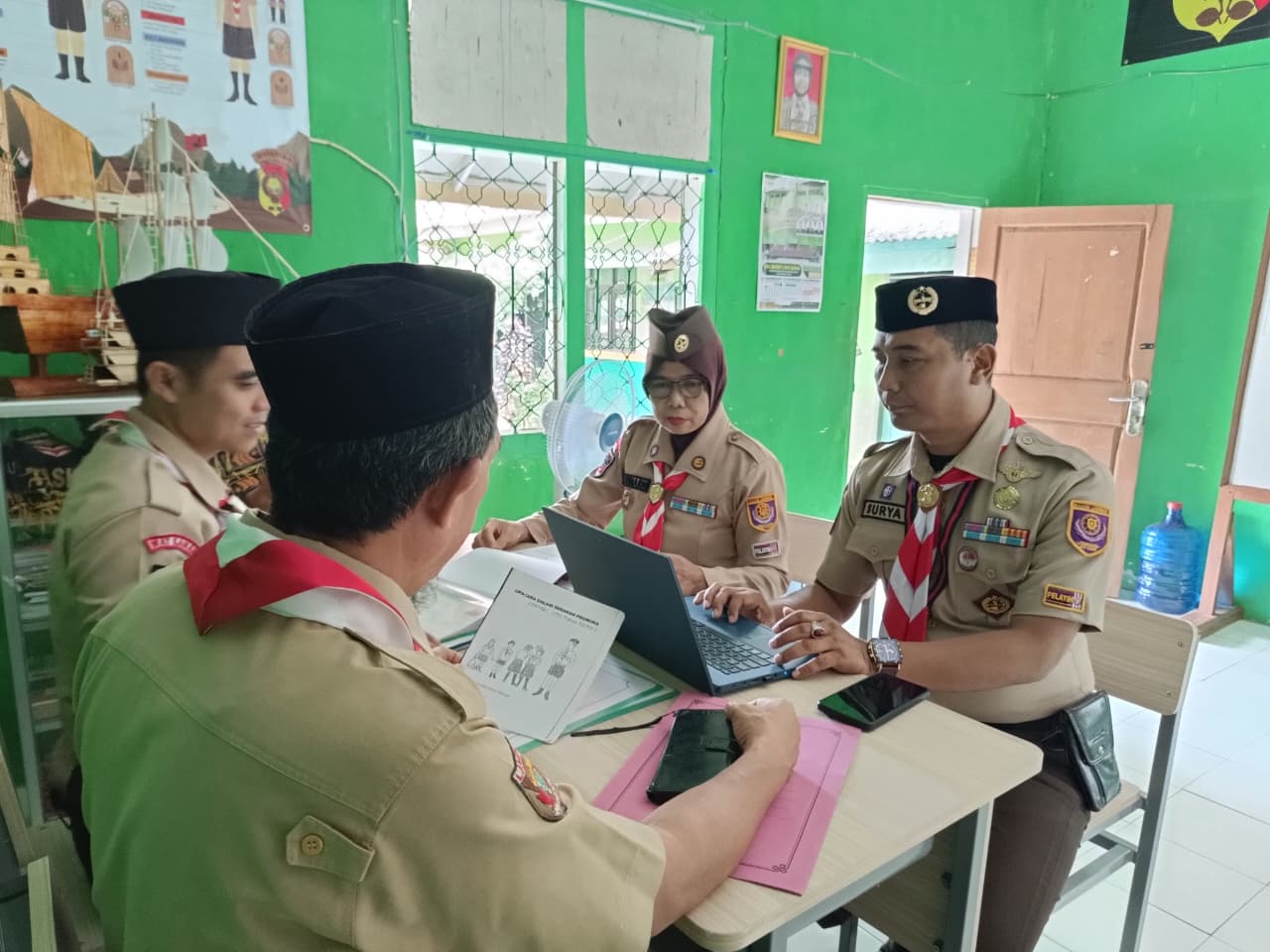 Visitasi Akreditasi Gugus Depan Pramuka MTsN 1 Way Kanan Berjalan Lancar