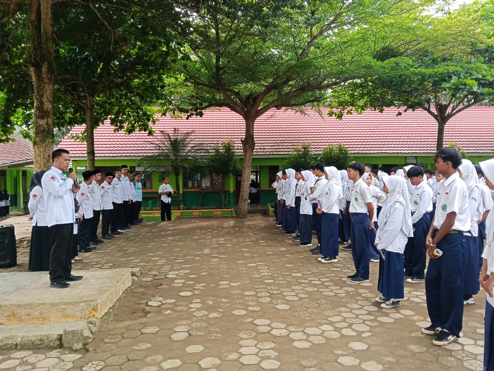Kepala MTsN 1 Way Kanan Resmi Buka Ujian Praktik Kelas IX, 180 Siswa Ikuti Tes Kompetensi Praktik