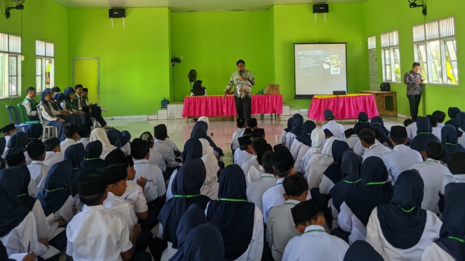 BNN Way Kanan - Sosialisasi Bahaya Narkoba
selasa, 15 Juli 2025